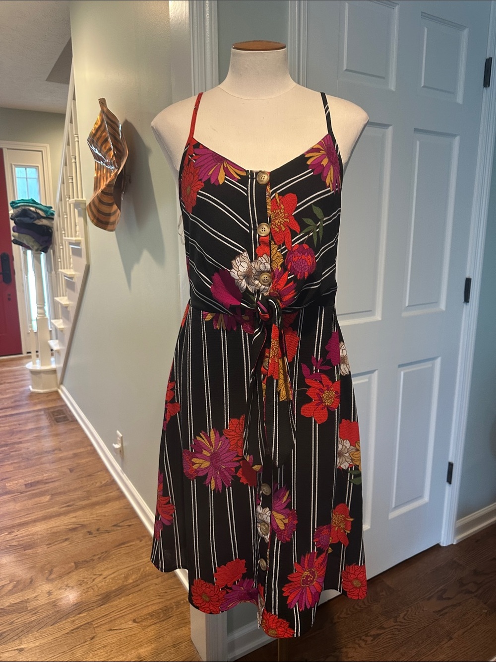 NWOT Mlle Gabrielle Sz M Floral PinStripe Tie-Waist Sundress Black Red Pink